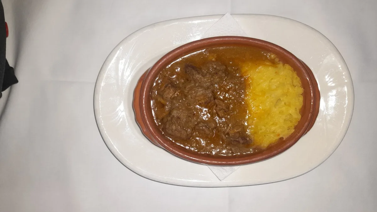 Juneći gulaš