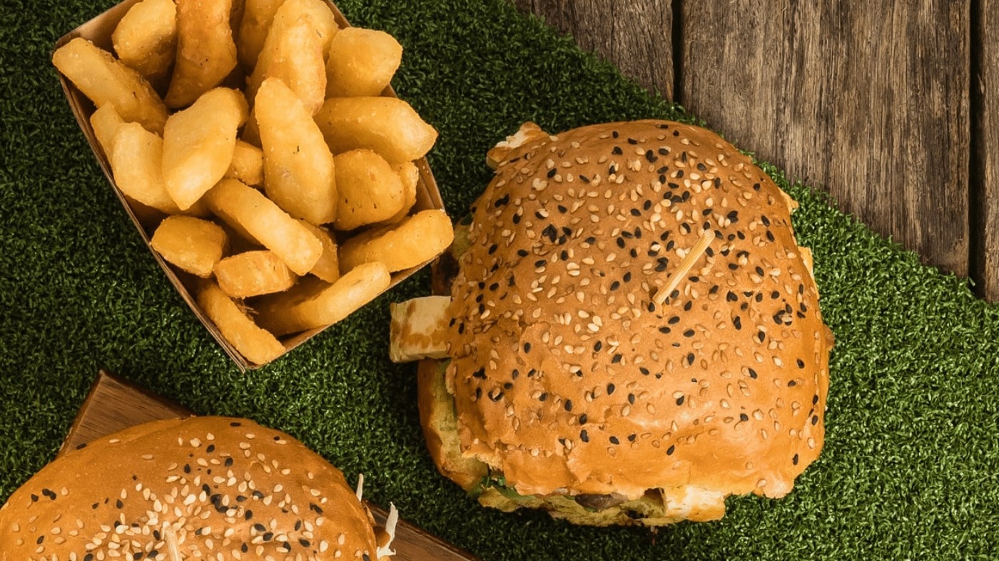 Vege Burger and Chips