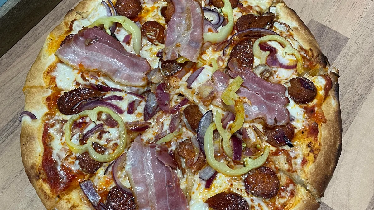 Magyaros pizza (32 cm)