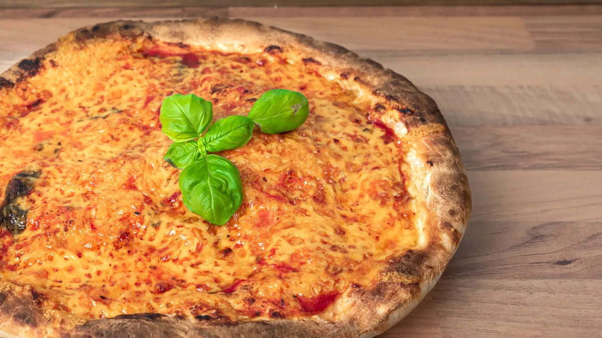 Margaritha pizza (32 cm)