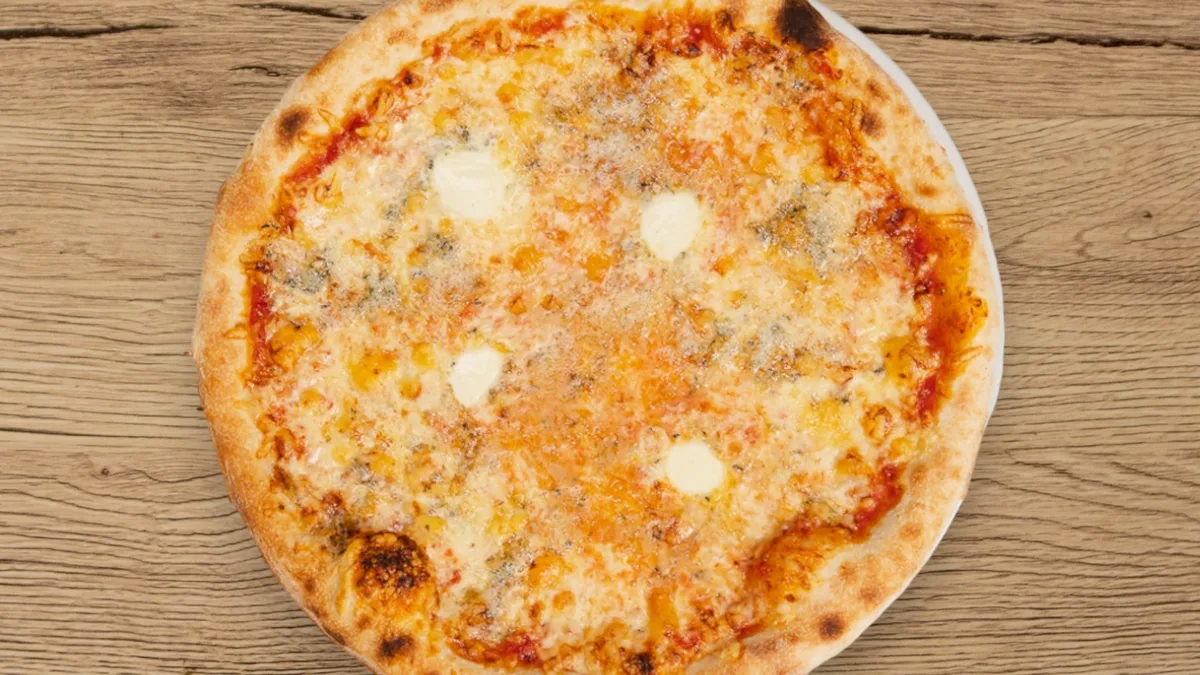 Négysajtos pizza (32 cm)