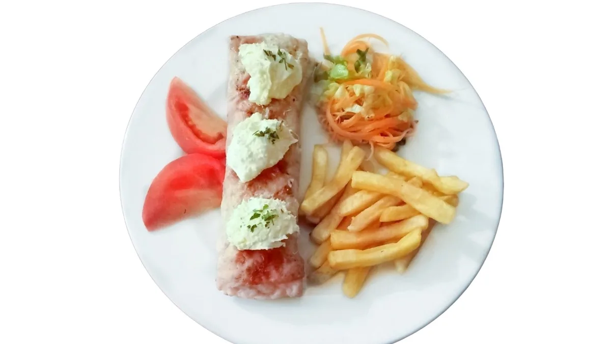 Punjena bela vešalica