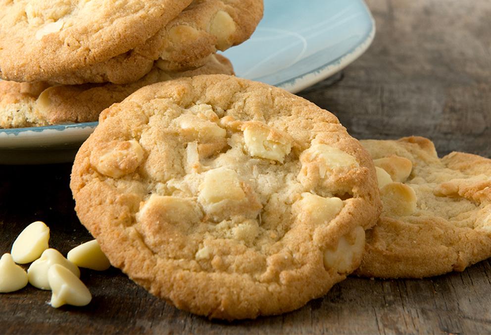 Macadamia White Chocolate Cookies