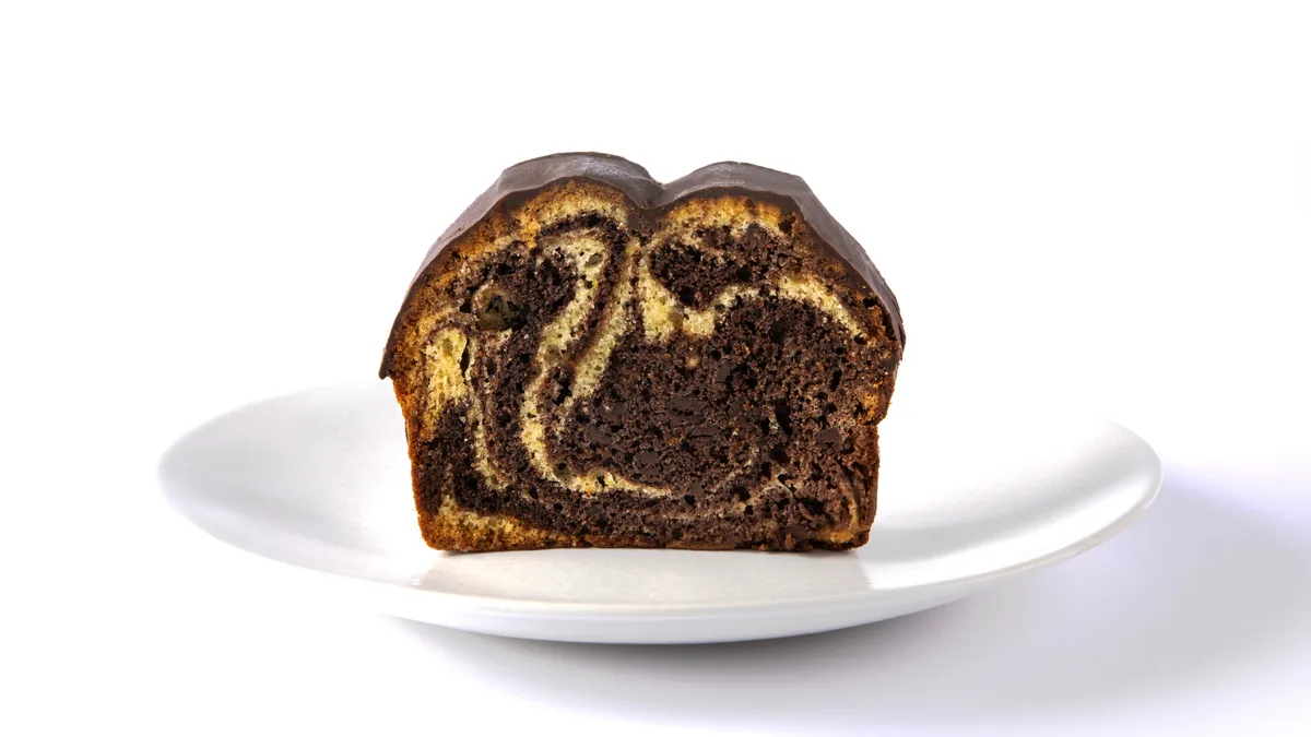Vanilla and Chocolate Cake