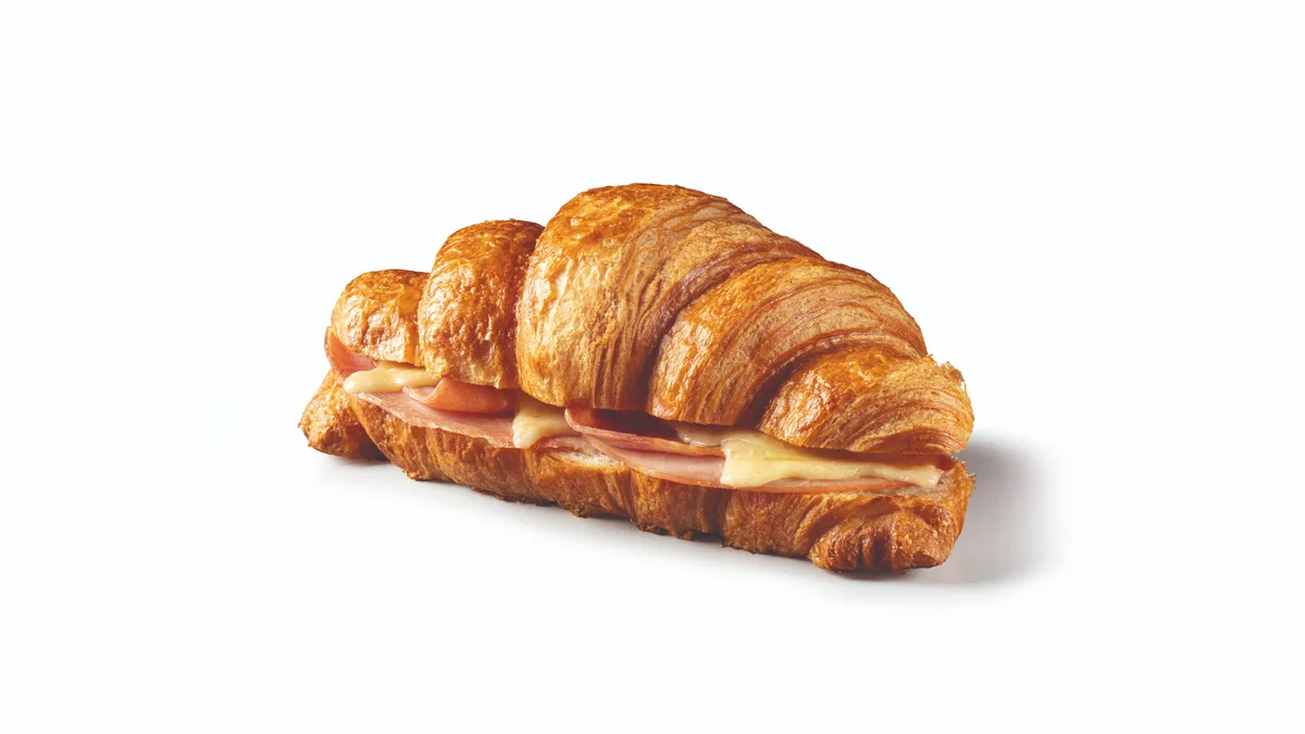 Croissant med skinke og ost