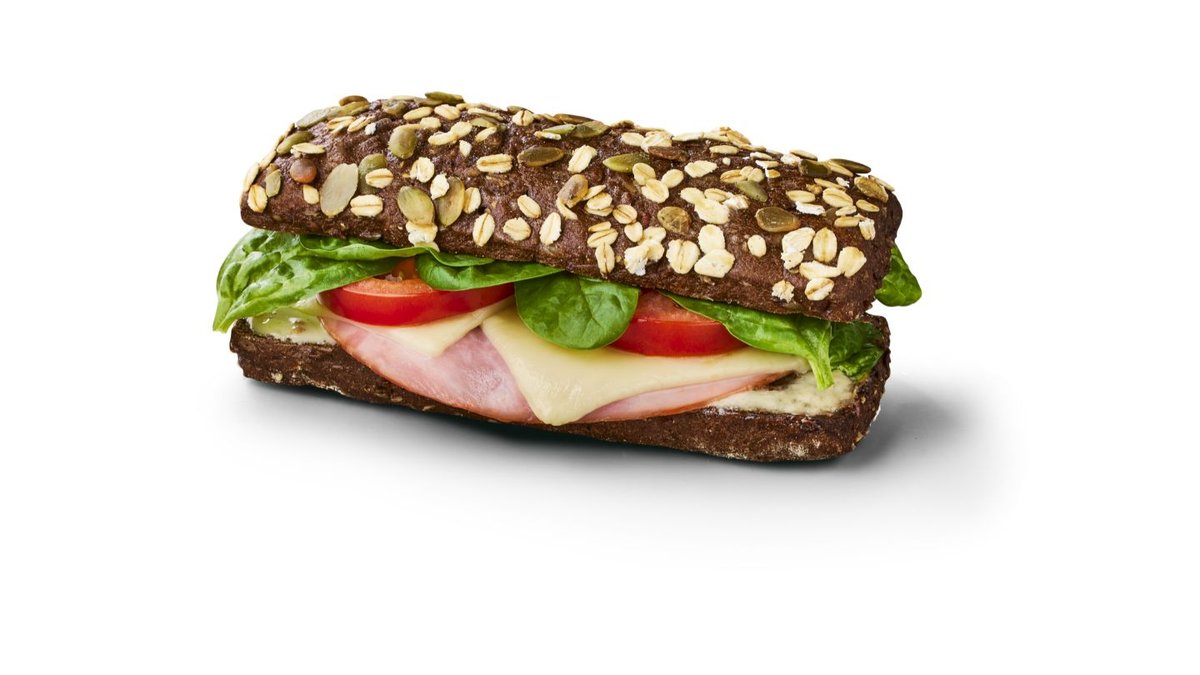 Rugbrødslap med skinke og ost
