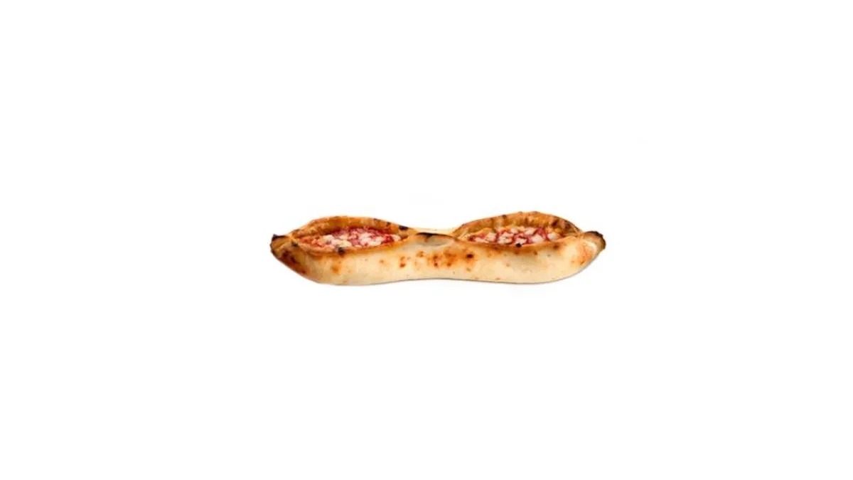 Ιταλική ζύμη με Mozzarela and Ντομάτα