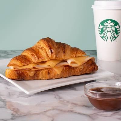 Croissant con Pechuga y Queso 149 g