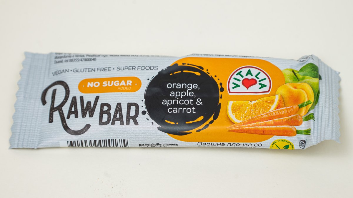 Raw Bar Orange, Apple, Apricot, Carrot