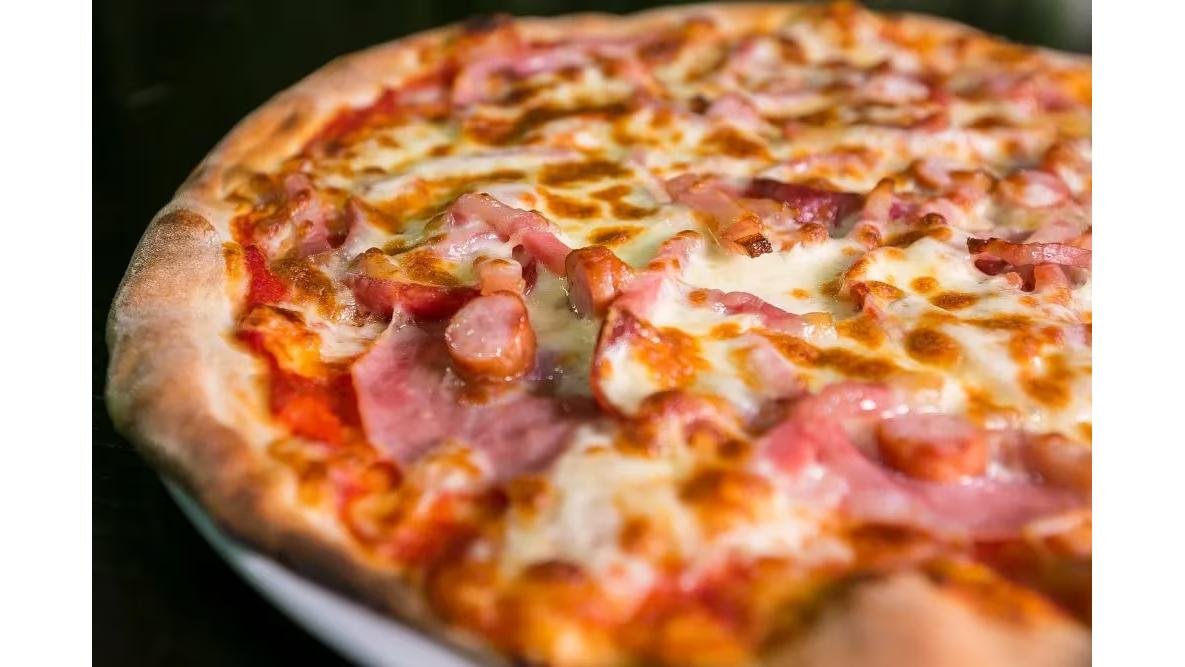 Pizza quattro carni