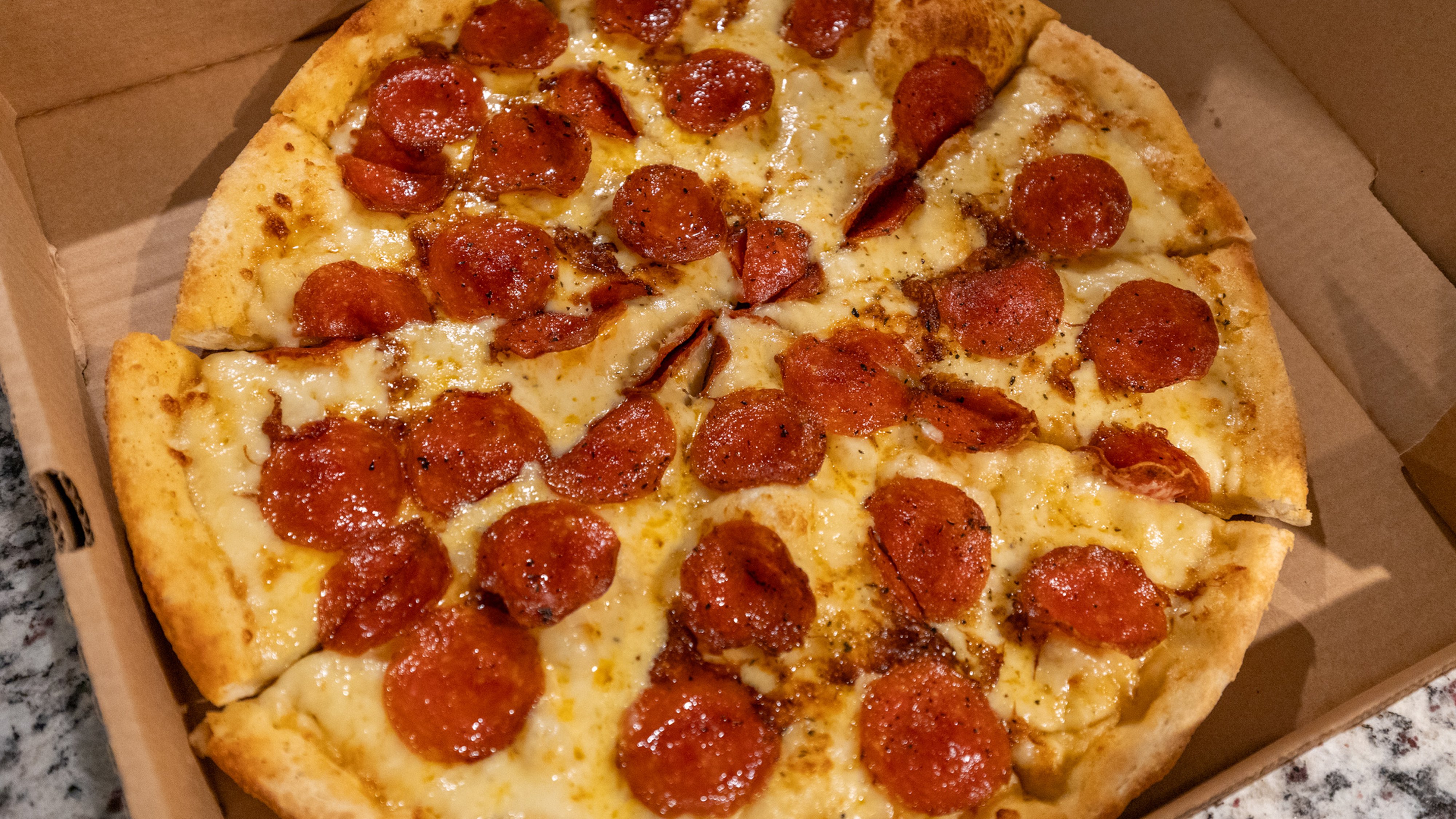 White Cheese Pep Pizza (14")