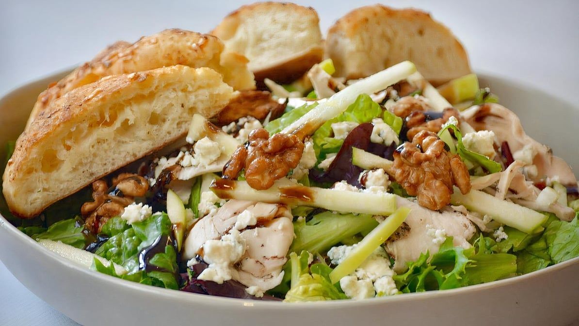 Walnut and Green Apple Salad