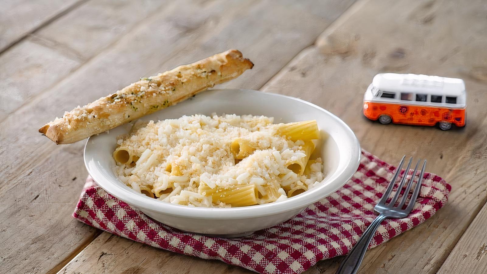 KID'S PASTA WTIH BUTTER and CHEESE