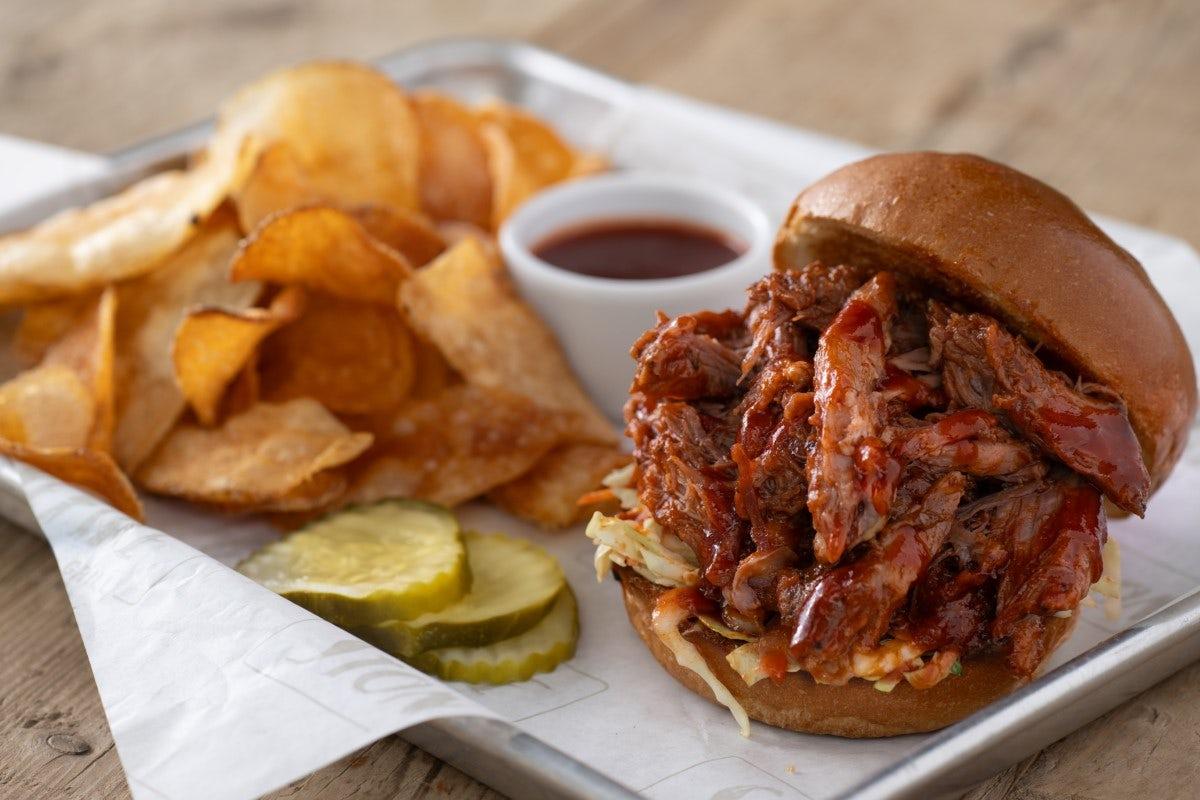 PULLED PORK SANDWICH