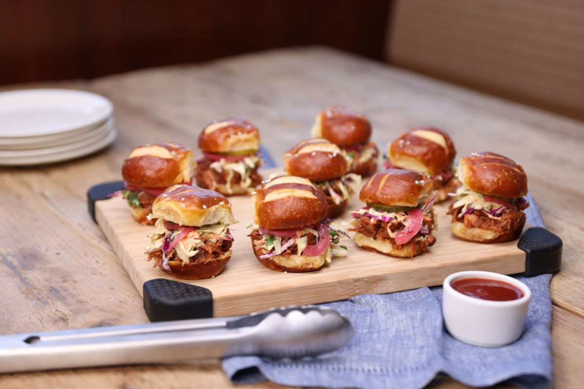 PULLED PORK SANDWICH SLIDER TRAY