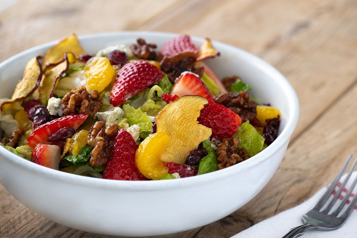 STRAWBERRY WALNUT SALAD