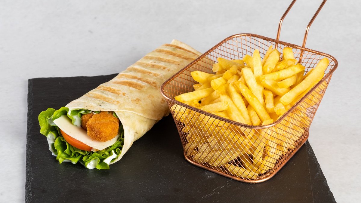 Chicken wrap in ocvrt krompirček