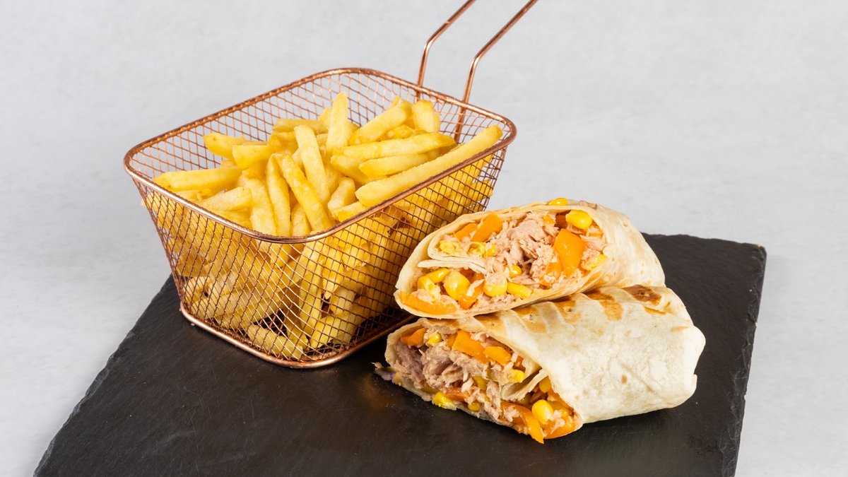 Tuna wrap in ocvrt krompirček