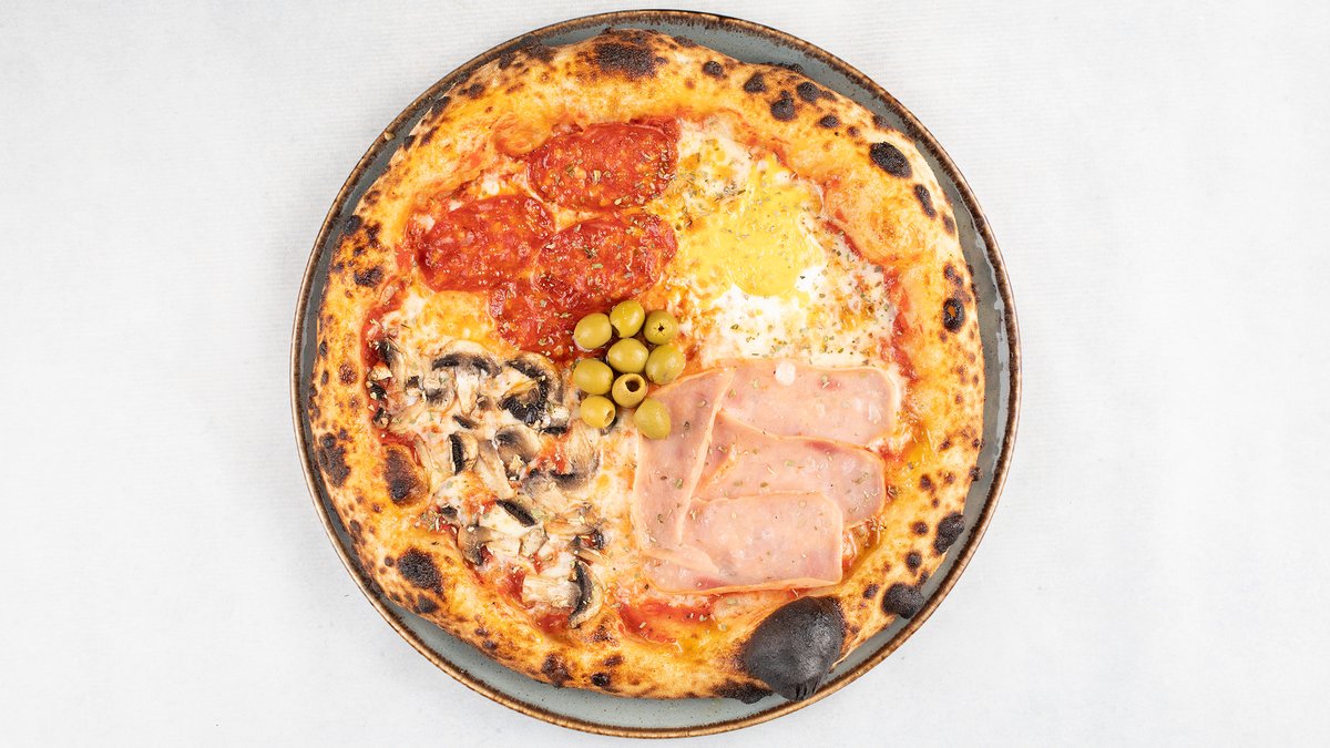 Quattro stagioni pizza