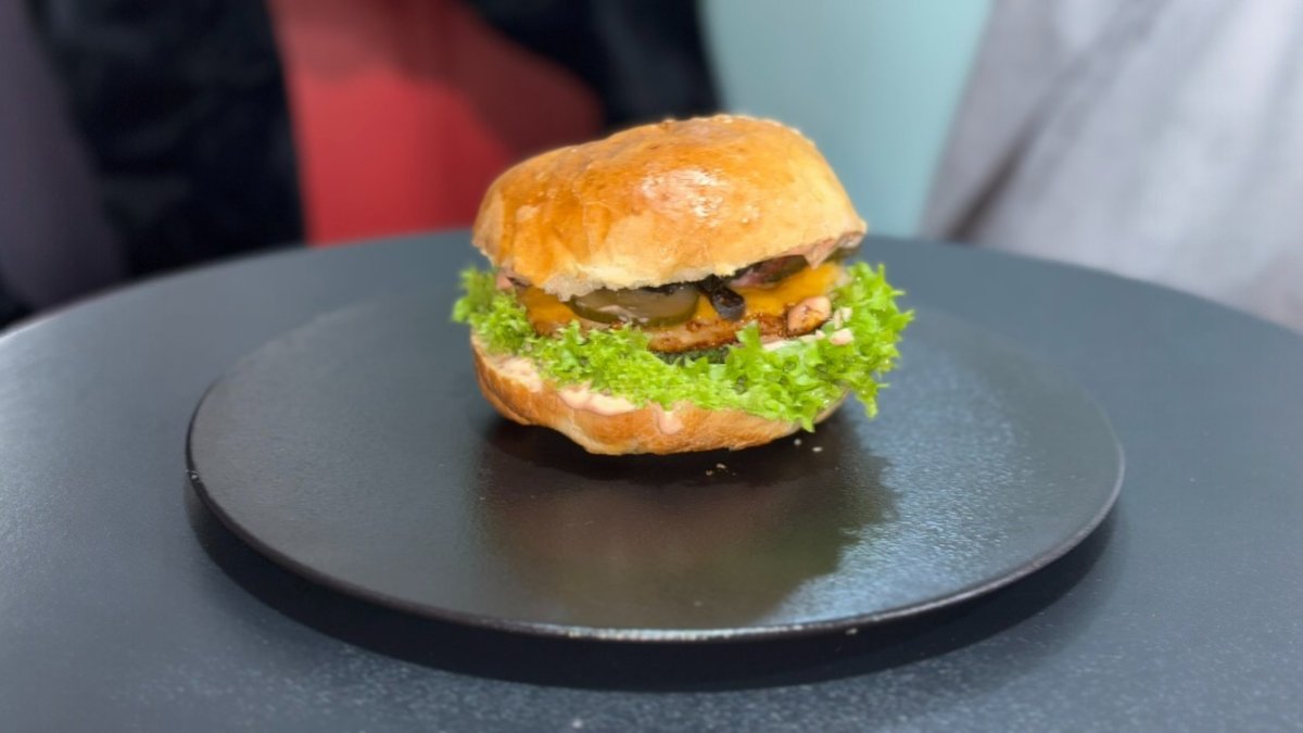 STREET Špeciál Kurací Burger