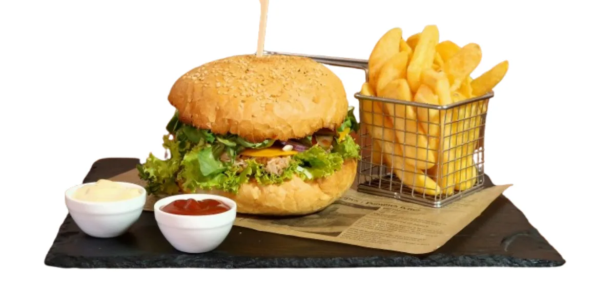 Hamburger s trhaným hovädzím mäsom