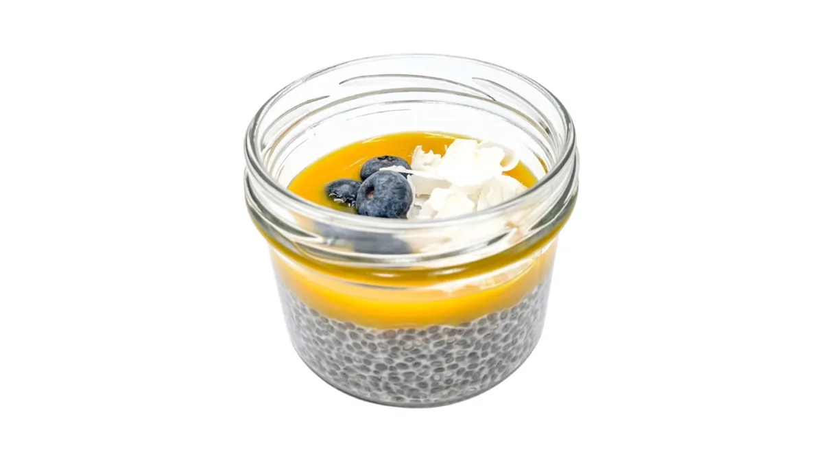 Mango chia pudding
