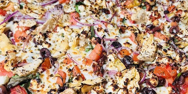 Mediterranean Pizza