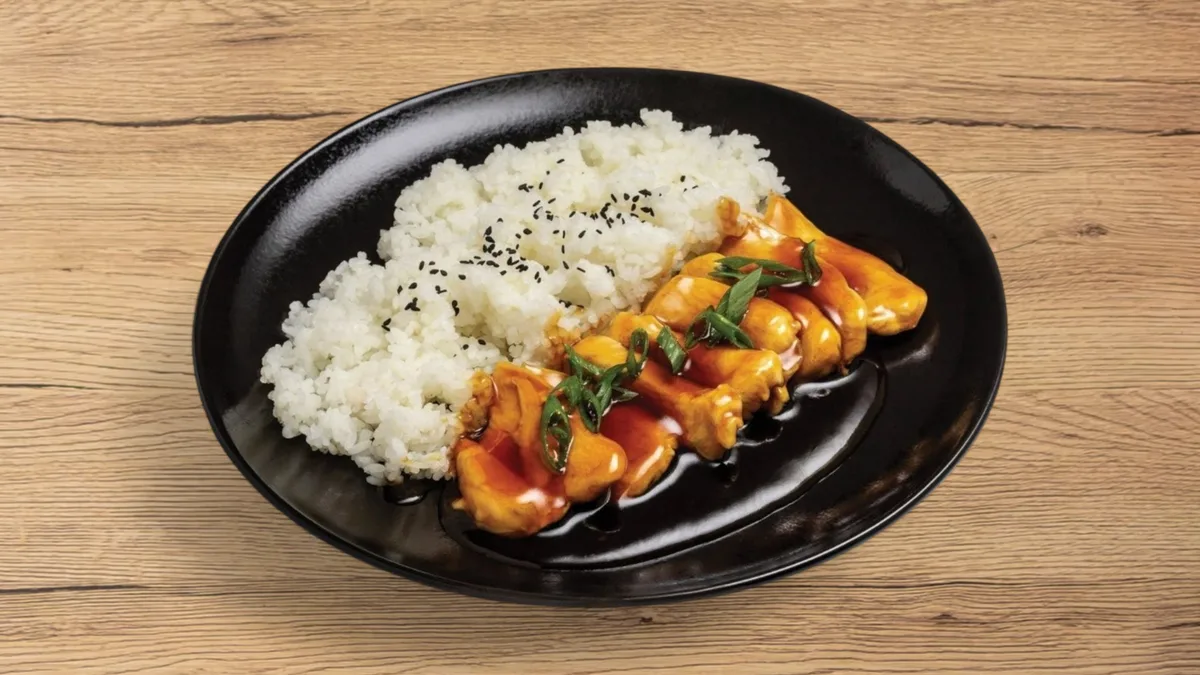 Teriyaki lazac párolt rizzsel