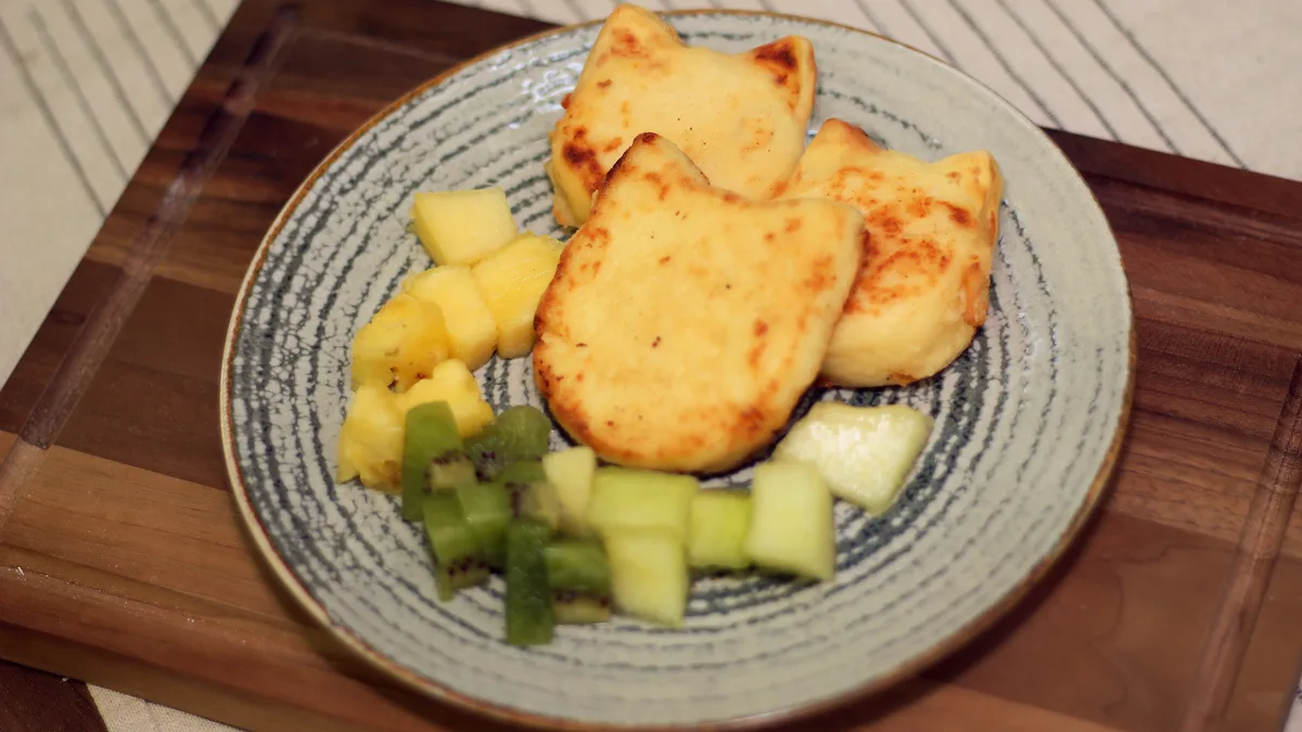 Purrniki – cottage cheese pancakes as a sign of support