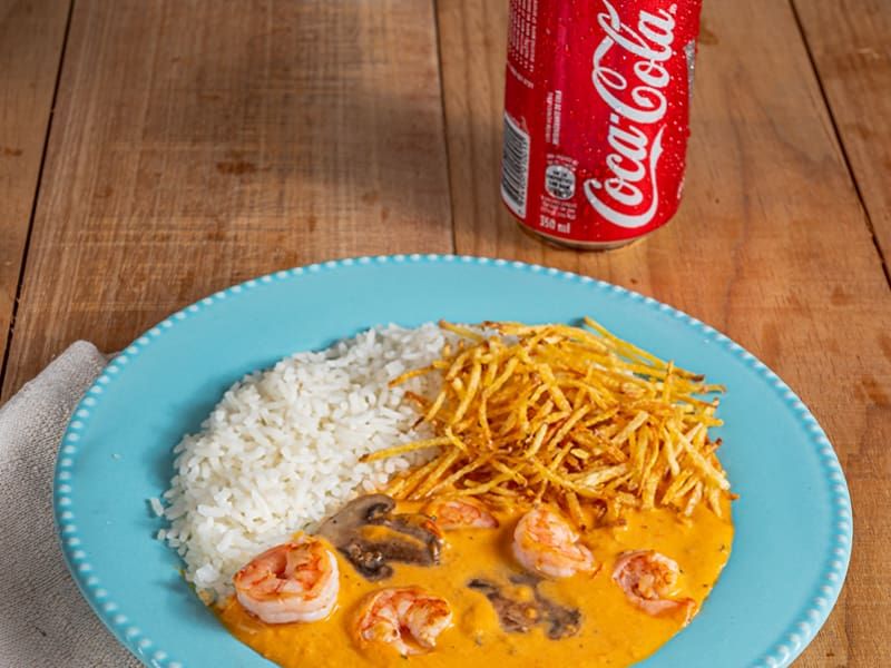 Combo: Strogonoff de Camarão + Coca-Cola