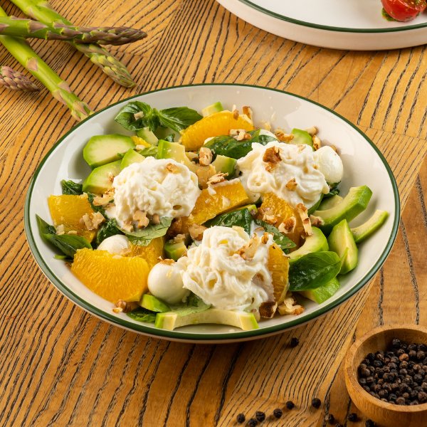 Orange salad with stracciatella