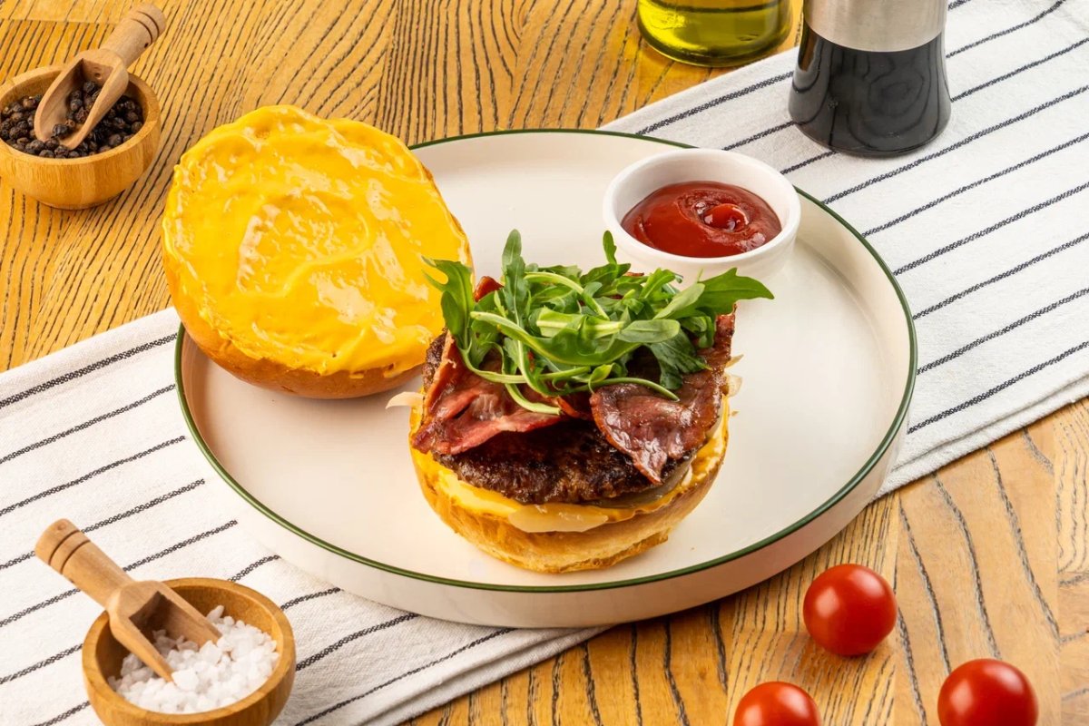 STUZZICO burger
