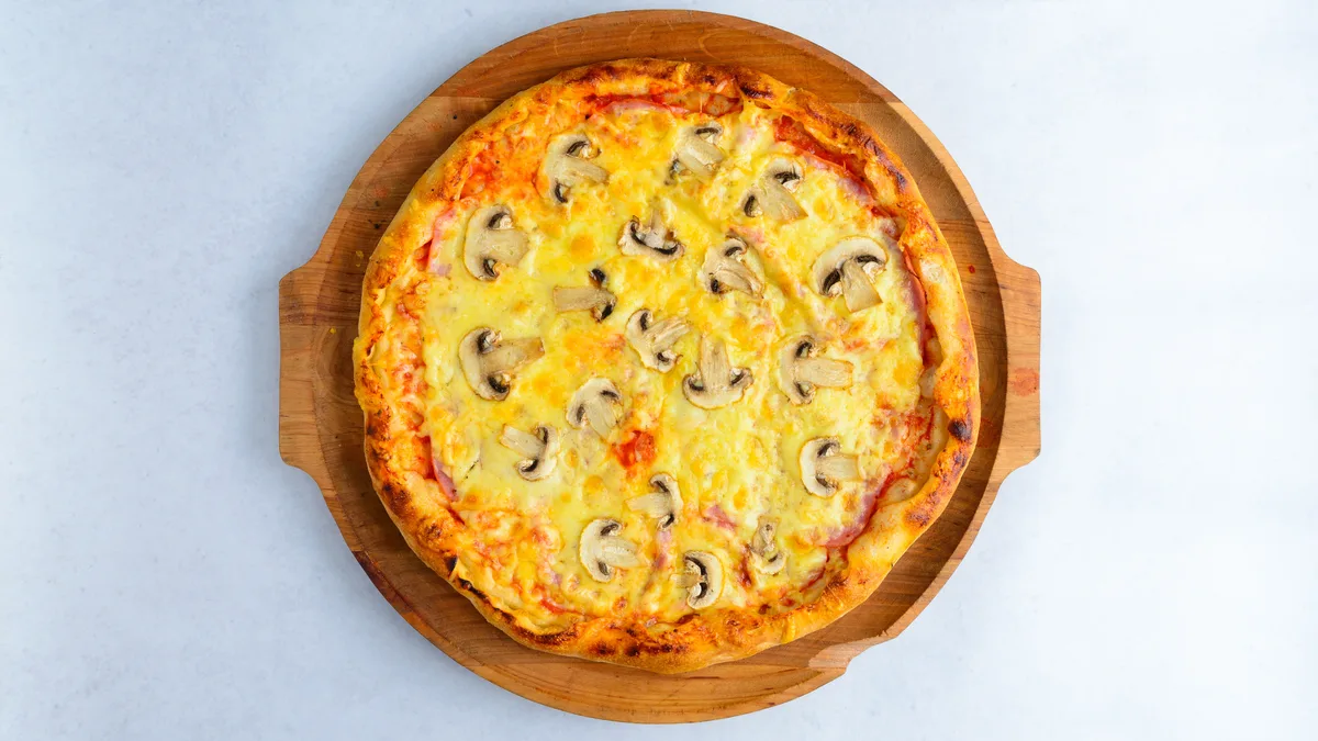 Pizza capricossa 32cm