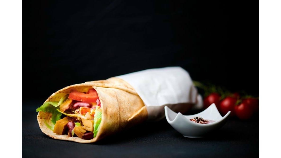 Wrap cu seitan și legume
