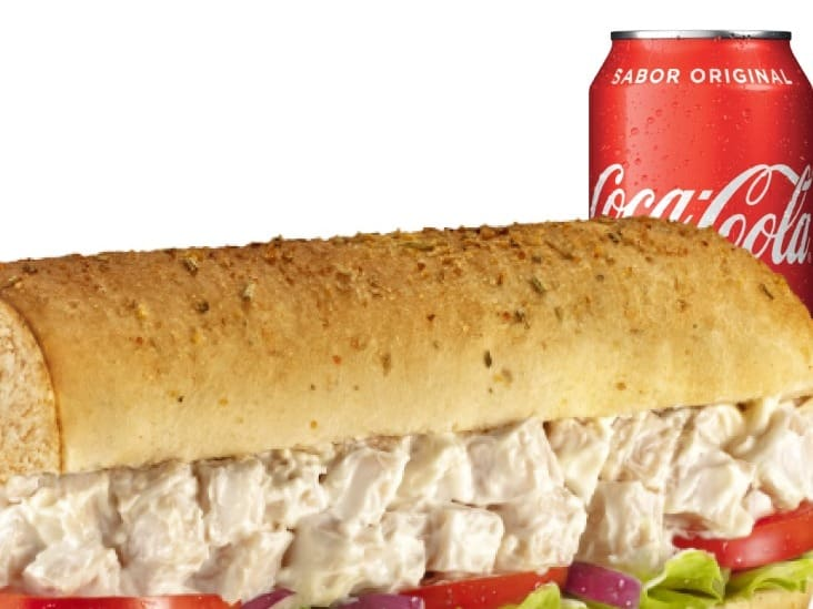 2 por 1: Frango Defumado 15Cm e 2 Coca-Cola