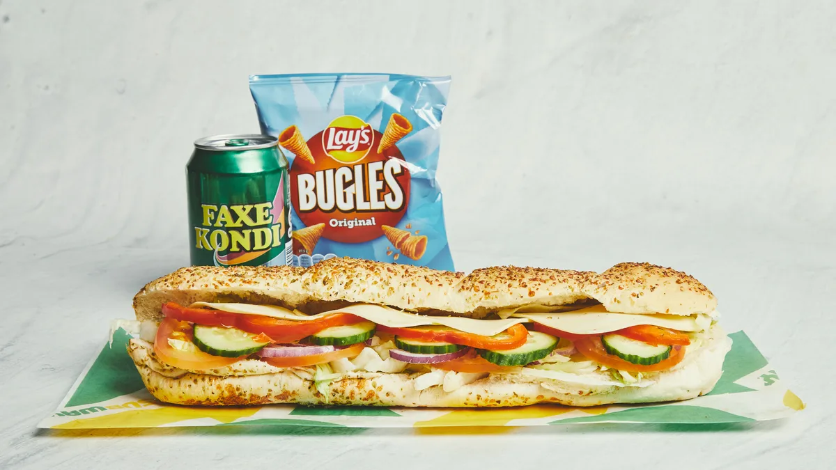 Footlong Veggie Delight Combo