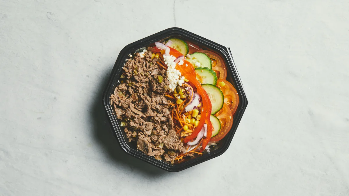 Steak and Cheese Salat Combo