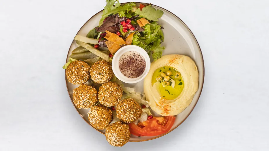 Falafel krožnik