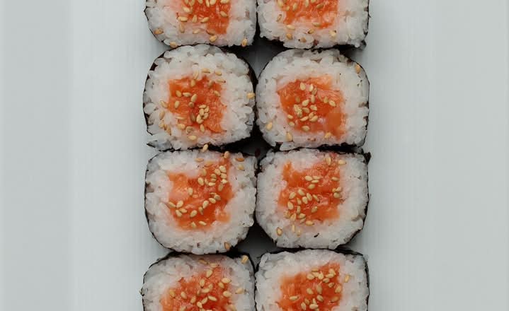 Salmon Cut Roll