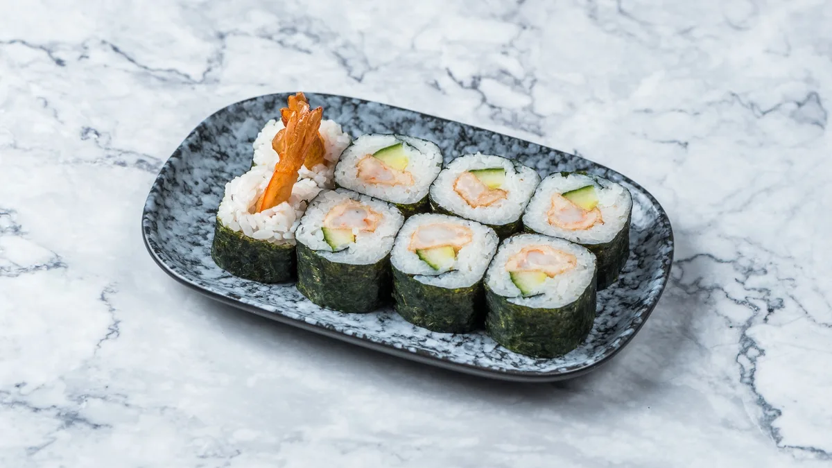 207) Tempura Prawns Maki