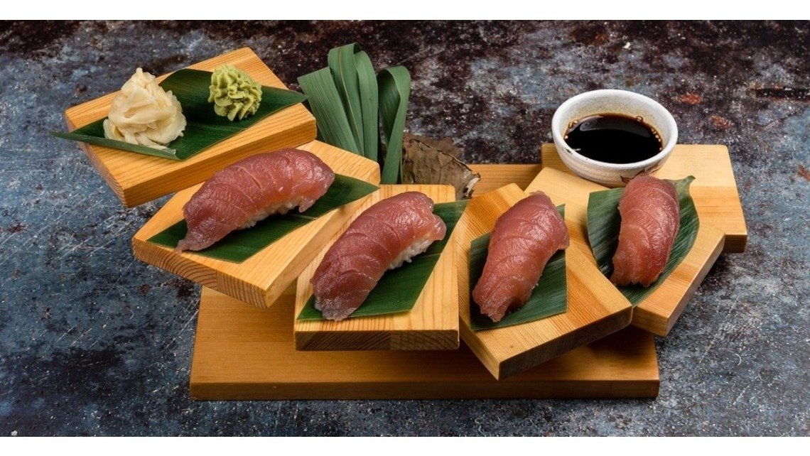 210) Tuna Nigiri
