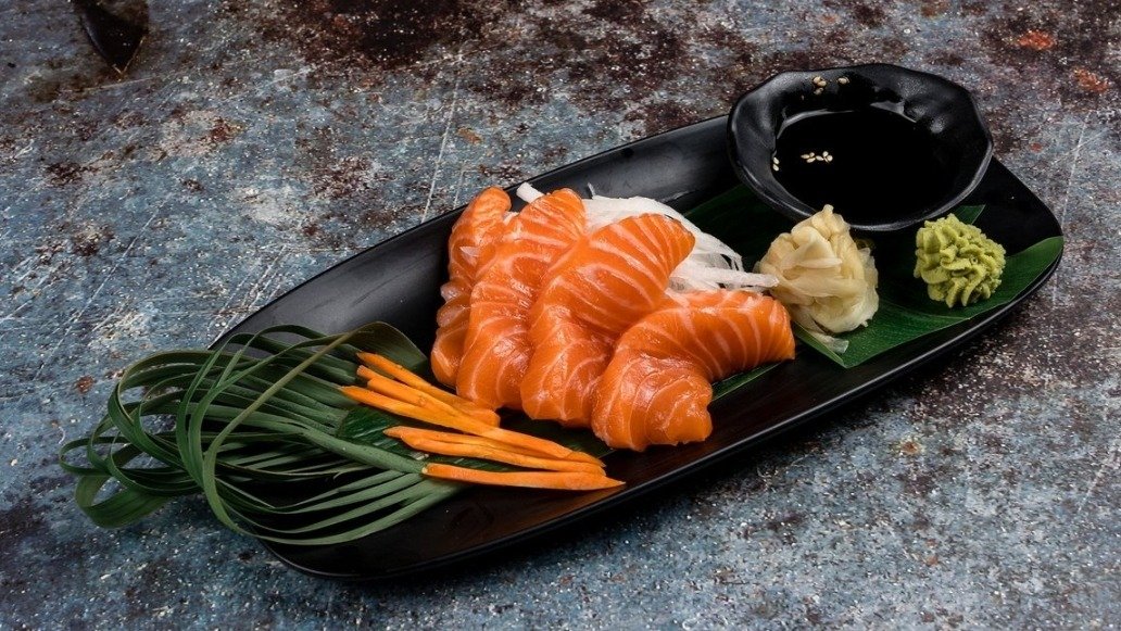 213) Salmon Sashimi