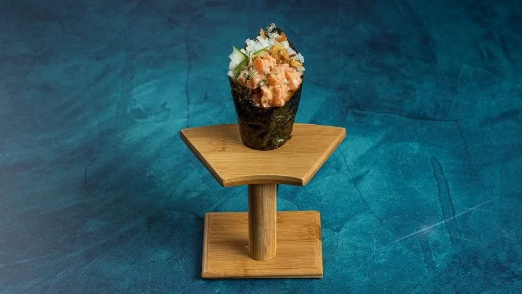 Salmon Temaki