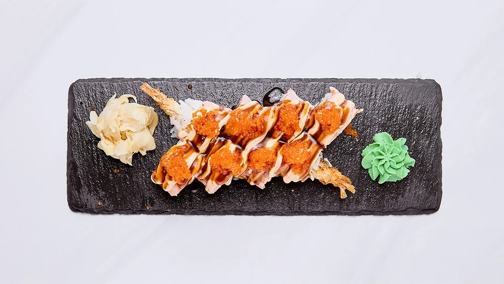 Salmon Dragon Roll 8 bitar