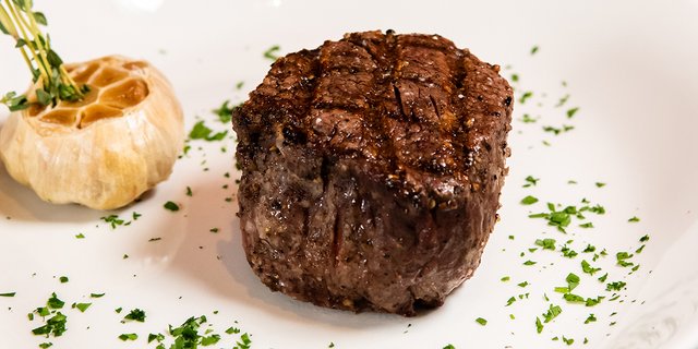 8 Oz Filet Mignon