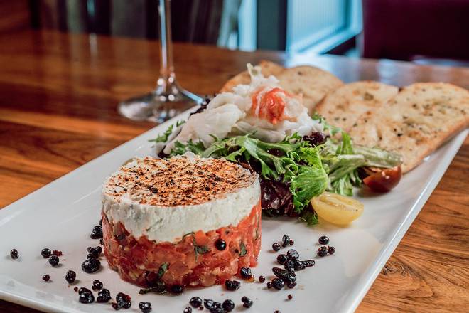 KING CRAB and GOAT CHEESE SALAD