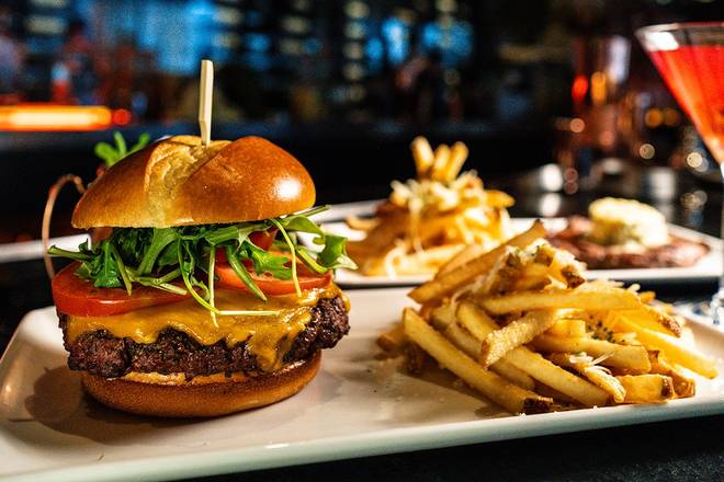 SULLIVAN'S SIGNATURE ANGUS BURGER
