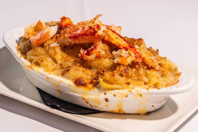 THREE CHEESE MAC WITH LOBSTER