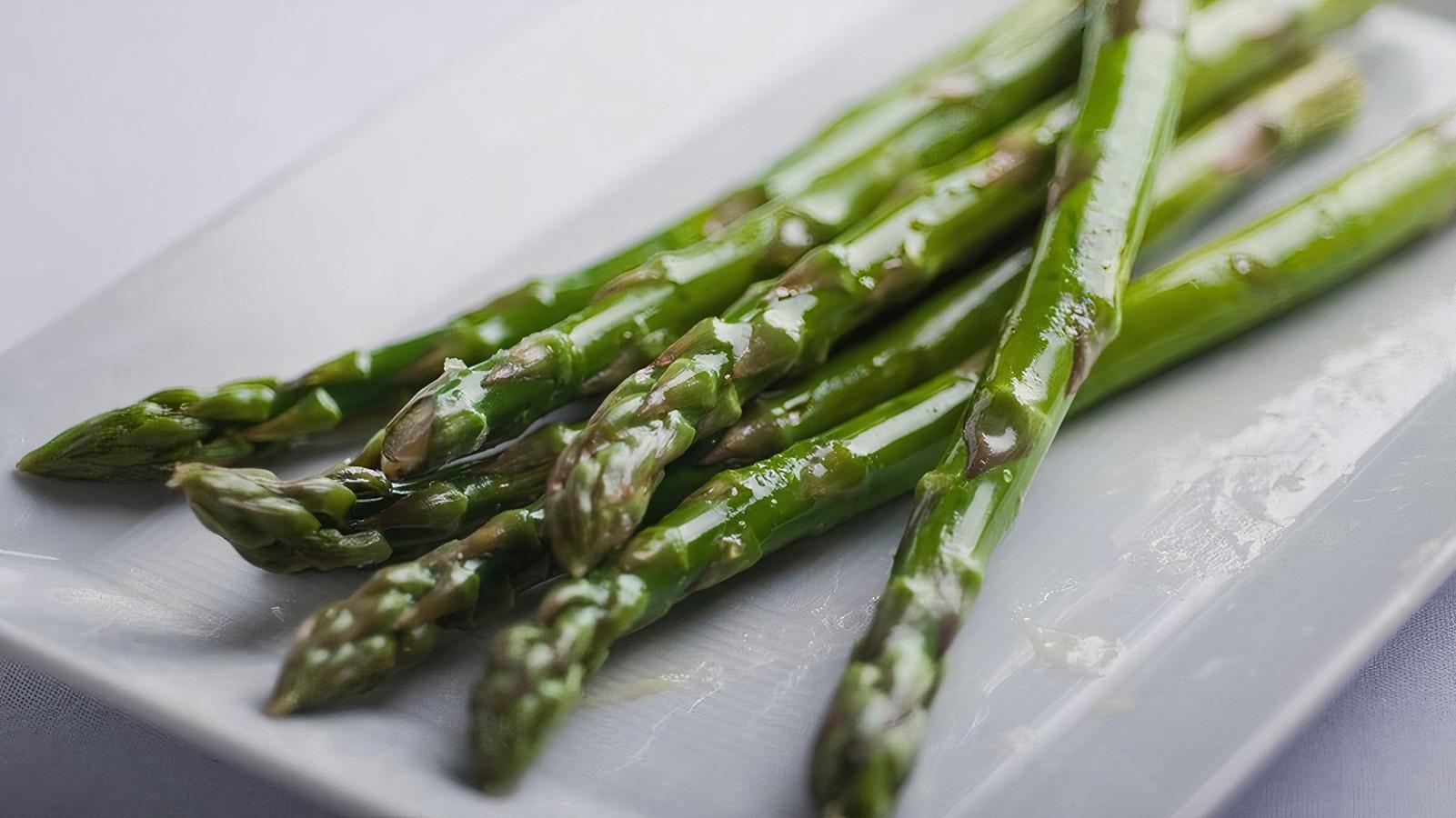 FRESH ASPARAGUS