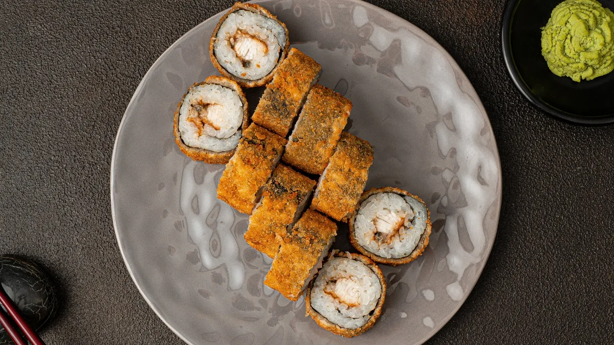 İsti Roll Unagi ilə